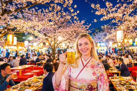 Kyoto en edition limitee : cerisiers, sake et ambiance festival nocturne