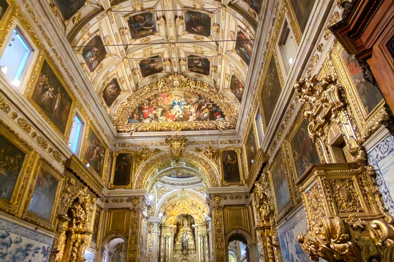 Lisbon: Private full Day Sightseeing tour by tuk-tuk.