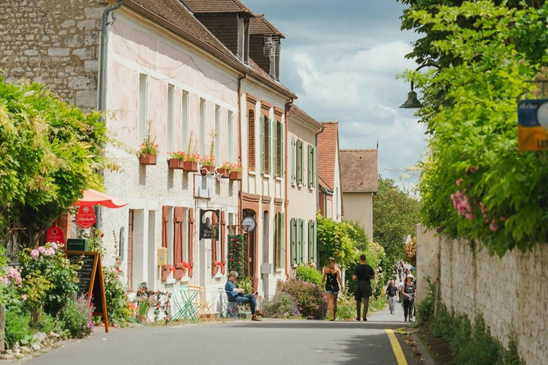 Van Gogh & Monet Villages: Full-Day Tour from Paris