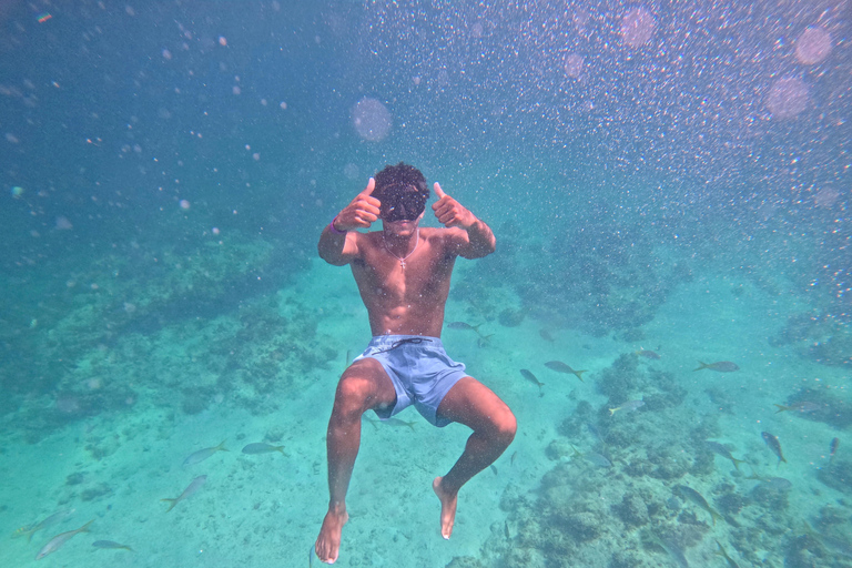 PuntaCana: Private Luxury Family BoatCruise with snorkelling