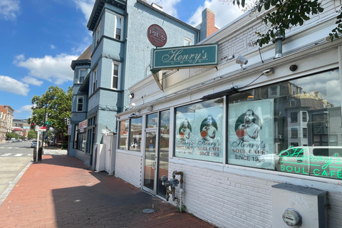 DC: tour gastronomico dei quartieri locali con DrinkEatWalk ToursDC: tour gastronomico nel quartiere con DrinkEatWalk Tours