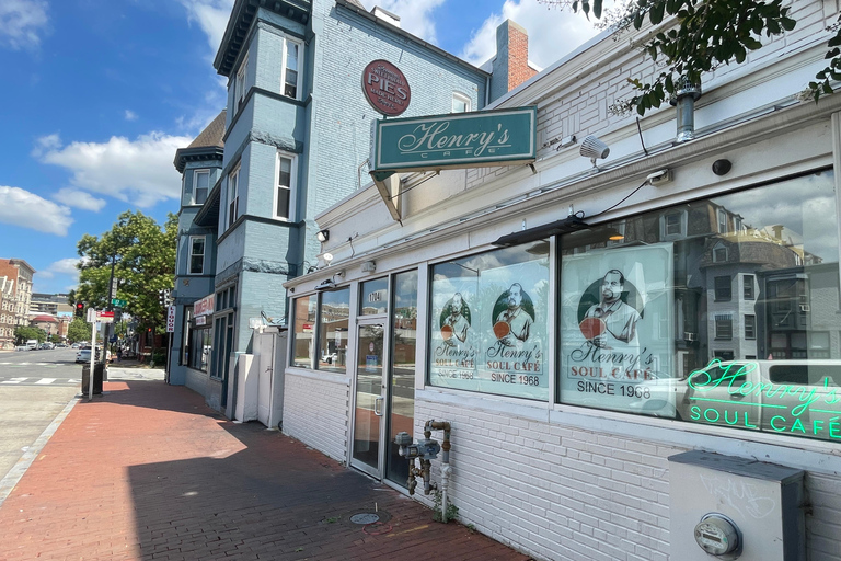 DC: tour gastronomico dei quartieri locali con DrinkEatWalk ToursDC: tour gastronomico nel quartiere con DrinkEatWalk Tours