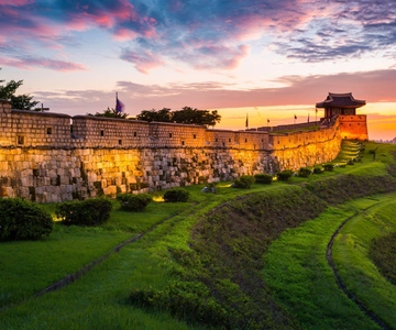 Hwaseong Fortress+Gwangmyeong Cave+Starfield Library Tour