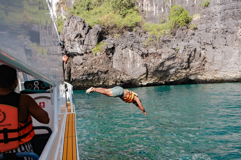 Krabi: Sunset Bliss to Phi Phi & 4 Island by Speed Catamaran