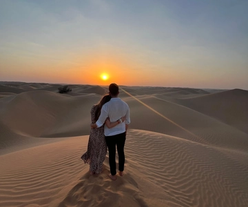 Magia del tramonto: esperienza di tour nel deserto di Empty Quarter