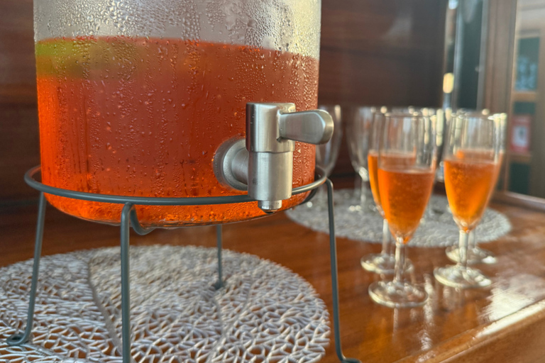 Lampedusa: Sunset Gulet Trip with Aperitif Dinner and Dolphin Watching