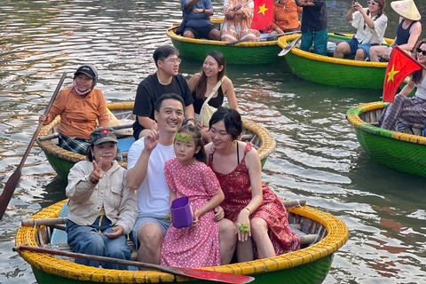 Hoi An: Basket Boat, Lantern Making Class & Hoai River Ride