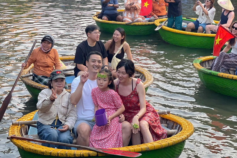Hoi An: Basket Boat, Lantern Making Class & Hoai River Ride