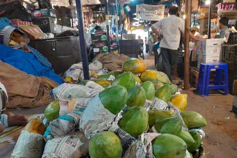 Mumbai: Visita a um bazar e a um temploEXCURSÃO EM GRUPO