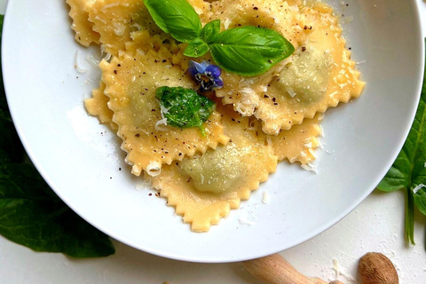 Leipzig: Pasta & Ravioli Cooking Class, Just Like in Italy Leipzig: Pasta & Ravioli Cooking Class, Italian Style