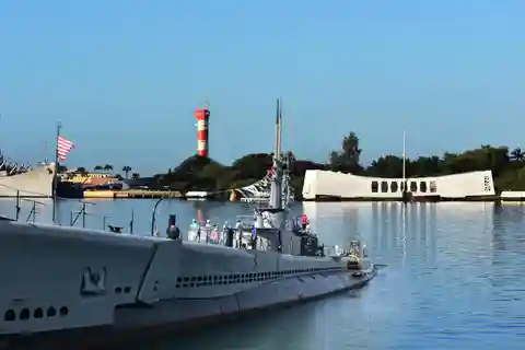 Pearl Harbor USS Arizona & Bowfin Submarine