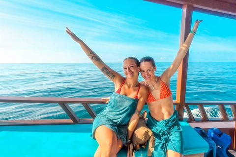 Koh Tao: Snorkel with Turtles at Nangyuan with Fewer Crowds