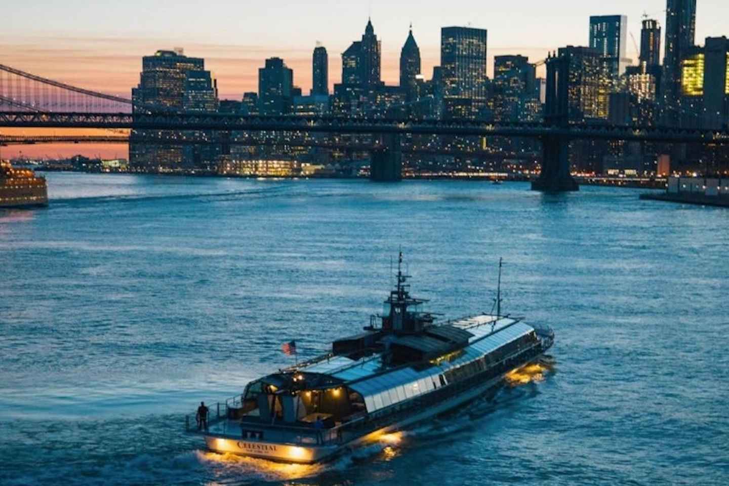NYC: City Cruises Luxury Brunch, Lunch or Dinner Cruise - Premier Bateaux 2.5 Hour Dinner Cruise