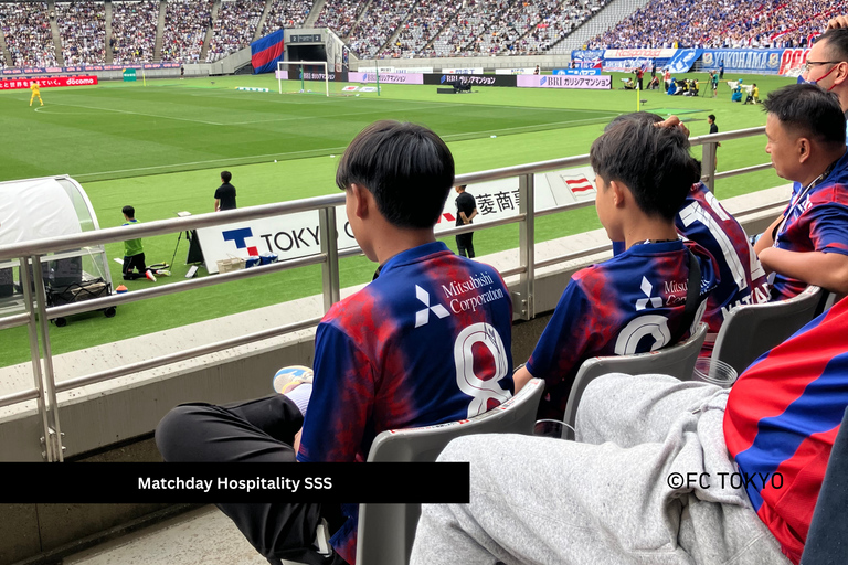 Tokio: Mecz piłki nożnej FC TOKYO na stadionie AjinomotoStrona główna kibica