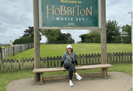 Private Day Tour: Waitomo Glowworms & Hobbiton Movie Set
