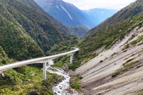 Tour di 4 giorni dell&#039;Isola del Sud in NZ da Christchurch a QueenstownSenza biglietti d&#039;ingresso per le attività e l&#039;alloggio