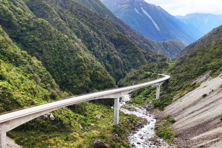 Tour di 4 giorni dell&#039;Isola del Sud in NZ da Christchurch a QueenstownSenza biglietti d&#039;ingresso per le attività e l&#039;alloggio