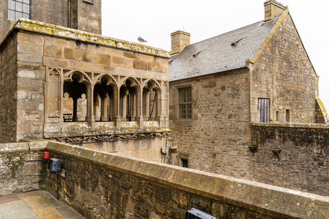 Z Paryża: Mont Saint Michel - jednodniowa wycieczka z przewodnikiemZ Paryża: jednodniowa wycieczka na Mont Saint Michel z przewodnikiem