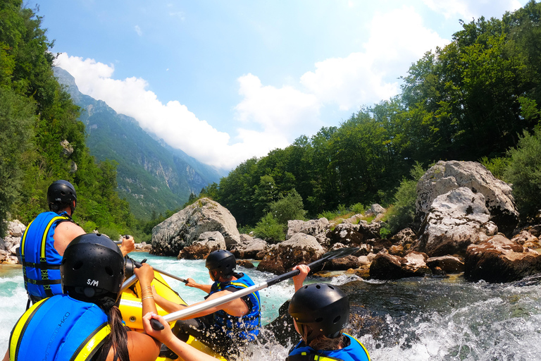 Bovec: Abenteuer Rafting auf dem Smaragdfluss + KOSTENLOSE FotosBovec: Abenteuer Rafting auf dem Smaragdfluss + GRATIS Foto