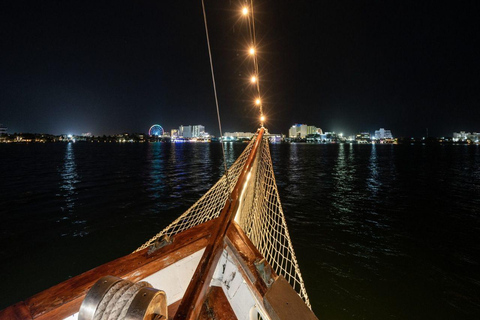 Cancun: Romantic evening in galleon with dinner and open bar Only Entrance - Vegetarian Dinner