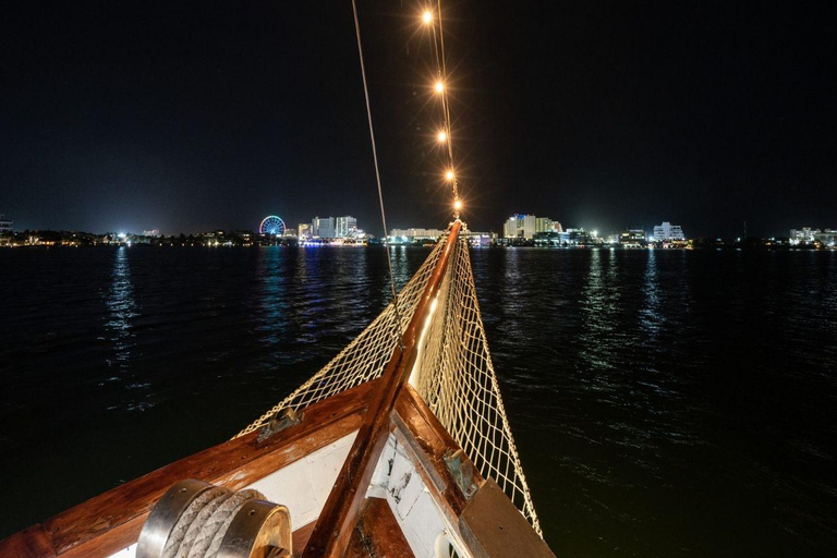 Cancun: Romantic evening in galleon with dinner and open bar Only Entrance - Vegetarian Dinner