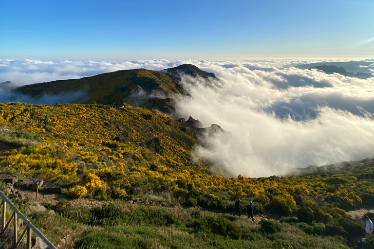 Madeira: Guided Peak Crossing: Pico do Arieiro to Pico Ruivo