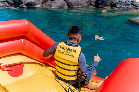 Nha Trang: Passeio de barco, mergulho com snorkel, festa de barco e almoço com churrascoNha Trang: Passeio pelas ilhas, mergulho com snorkel e festa flutuante