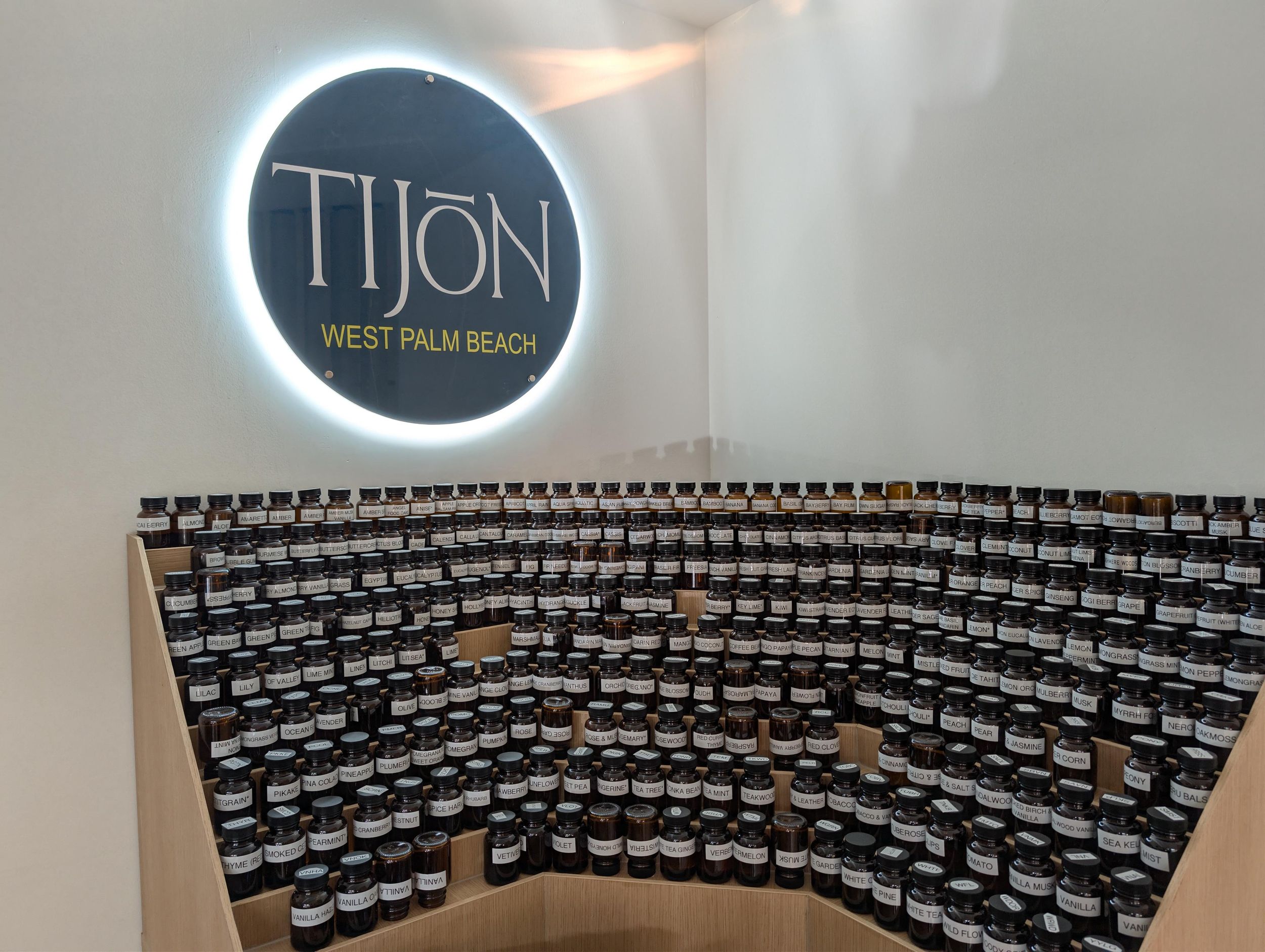 West Palm Beach: Duftkreation-Entdeckung bei Tijon