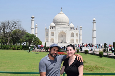 Delhi: Visita al Taj Mahal y al Fuerte de Agra en coche con opción de comidaCon Entradas y Comida