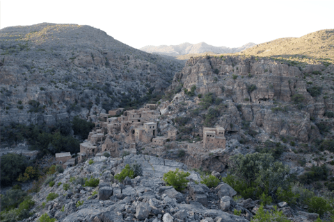 Muscat: Jabal Akhdar Sunset Tour with Picnic Lunch