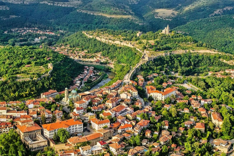 Bucharest: Private Day Trip to Veliko Tarnovo and Arbanasi