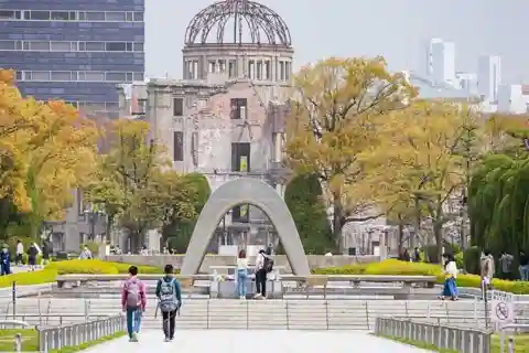 Depuis Osaka/Kyoto : Visite privée de Hiroshima et Miyajima