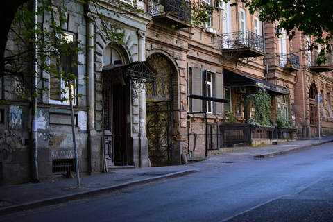 Tbilisi: 50+ Dolda Pärlor Guidad TurTbilisi: 50+ av de bästa dolda pärlorna