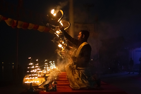 Vanuit Delhi: privédagtocht naar Rishikesh en Haridwar met de autoPrivédagtocht Rishikesh en Haridwar met de auto in 16 uur