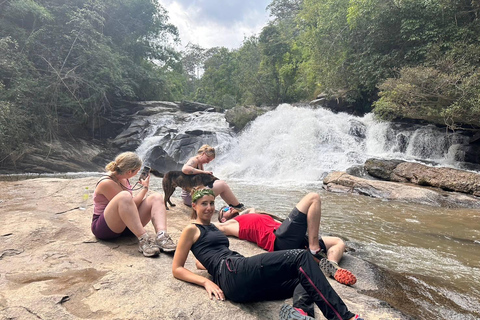 Chiang Mai: 2-Days Jungle Trek, Waterfalls and Karen Village