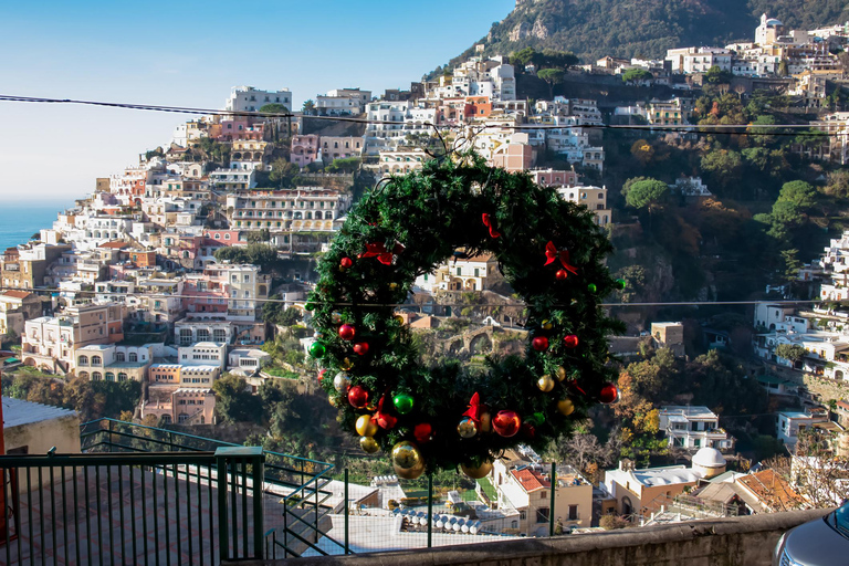 Positano&#039;s Kerstpracht: Een feestelijke culturele wandeling