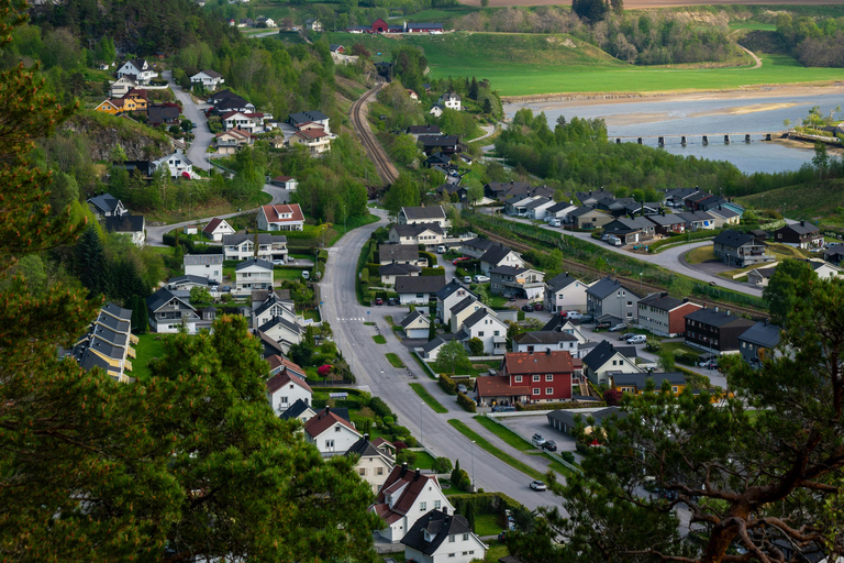 Åndalsnes: Eine Reise durch die Trollstraße und die TrollwandSommer