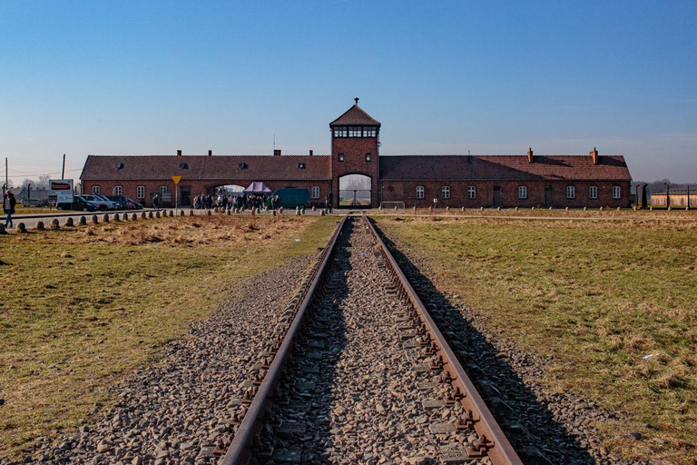 Krakau: Auschwitz-Birkenau Entry Ticket und TransferGruppentour mit Busabholung