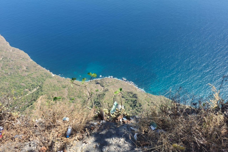 Full-Day West Salalah: Beaches, Mountains & Hidden Gems