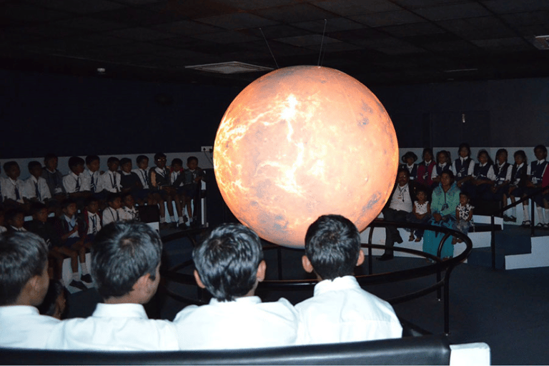 From Bangalore: Nagpur Heritage and Temple Day Trip