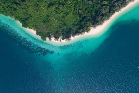 4-Island Tour from Koh Lanta to Koh Kradan with Beach Lunch