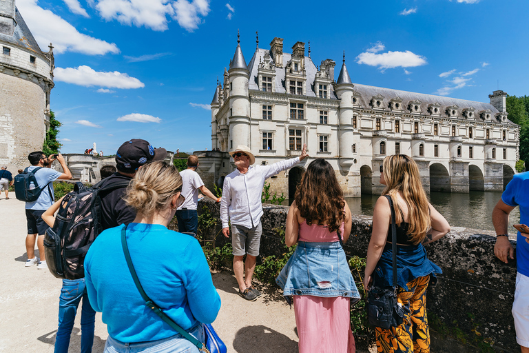 From Paris: Loire Valley Castles Day Trip With Wine Tasting Paris: Loire Castles Day Trip by Coach With Wine Tasting