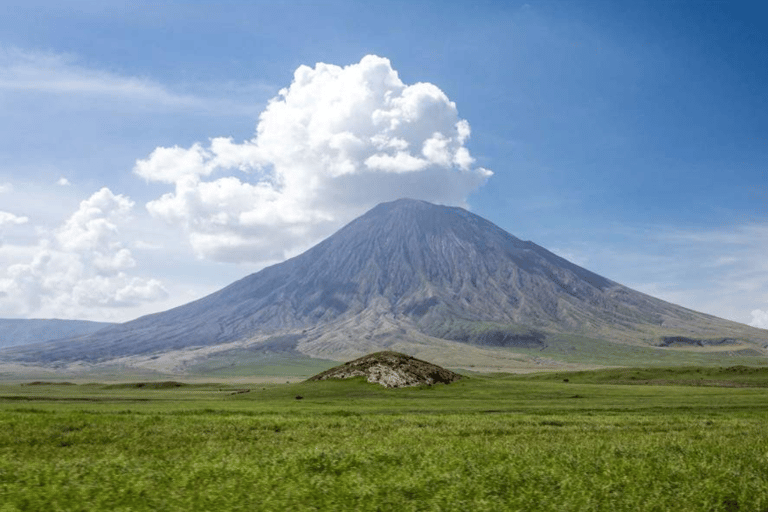 Arusha: Lake Natron 3-Day Tour with Maasai Village Visit