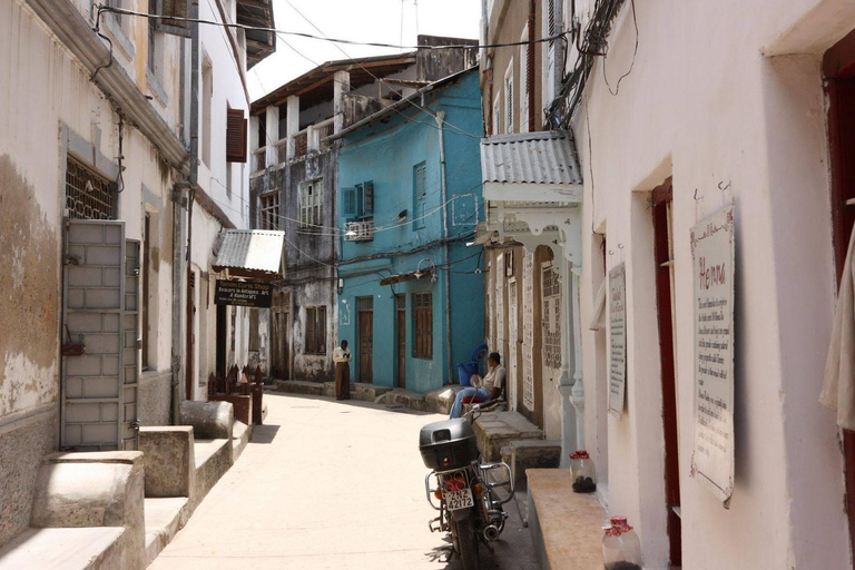 Explore Zanzibar: Stone Town Walking Tour with All History NO TRANSFER INCLUDED IN THIS OPTION