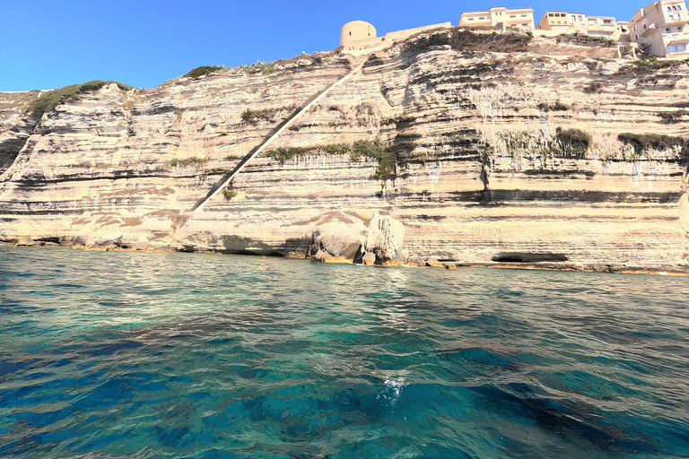 Bonifacio: Tour en barco guiado y snorkel