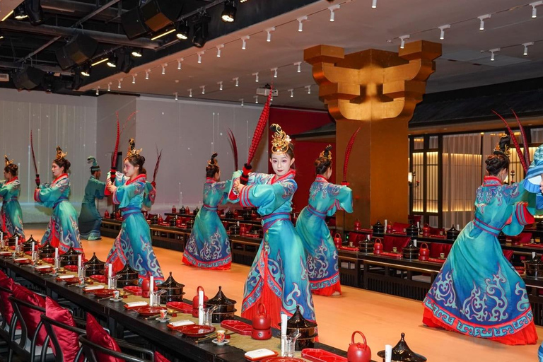 Jinan: Immersive Palace Banquet with Show VIP Seats for Dinner (Makeup & Costume Not Included)