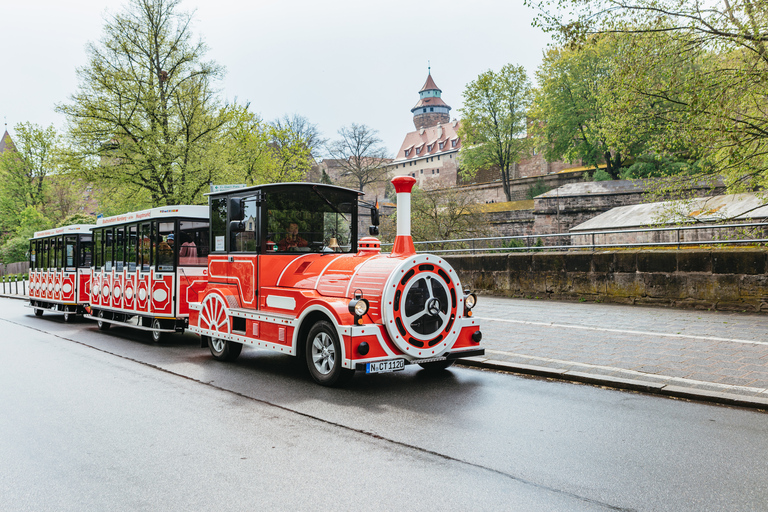 Norymberga: Wycieczka po mieście kolejką BimmelbahnNorymberga: Wycieczka po mieście podczas Jarmarku Bożonarodzeniowego