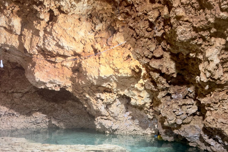 Zanzíbar:Cueva Secreta,Experiencia Off the Grid almuerzo,trasladoOpción de menú Plata con traslado desde cualquier lugar de Zanzíbar