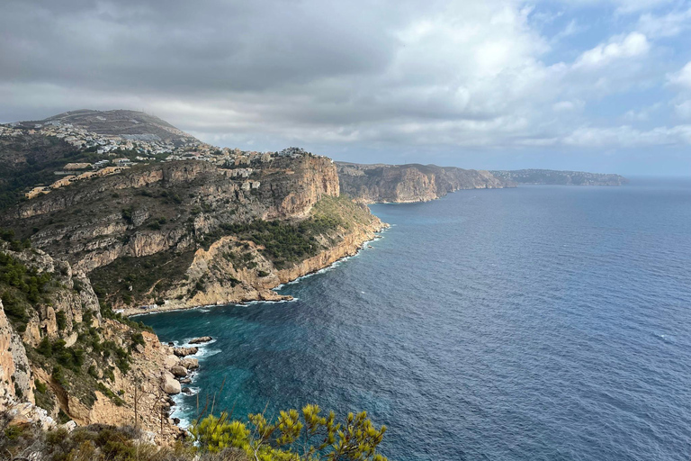 Desde Valencia: Senderismo Acantilados y Antiguos Caminos de Pesca MorairaSenderismo Acantilados y Antiguos Senderos de Pesca alrededor de Moraira