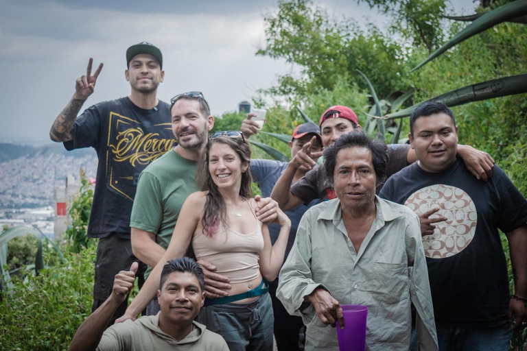 Mexico City by Cablebus: Authentic Barrio Experience & Views